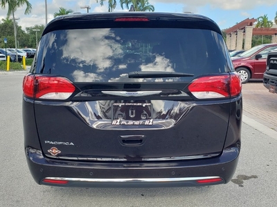 2018 Chrysler Pacifica TOURING L FWD in Miami, FL