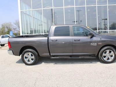 2019 RAM 1500 Classic 4WD Big Horn Crew Cab in Florissant, MO