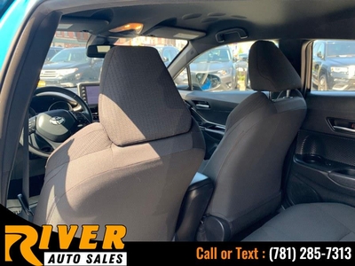 2019 Toyota C-HR XLE FWD (Natl) in Malden, MA