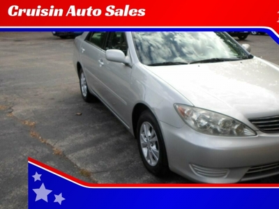 2005 Toyota Camry LE 4dr Sedan for sale in Appleton, WI