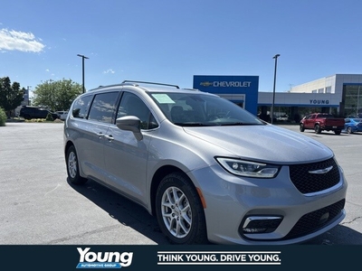 2021 ChryslerPacifica Touring L Van Passenger Van