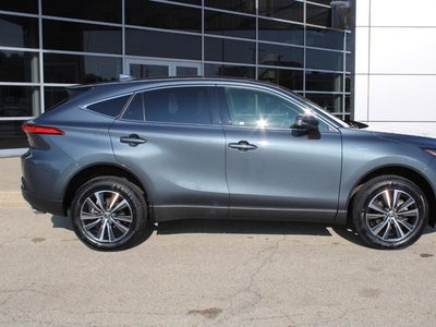 2021 Toyota Venza LE in Milwaukee, WI