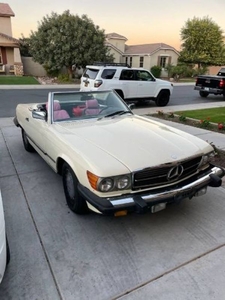 FOR SALE: 1986 Mercedes Benz 560 SL $9,395 USD
