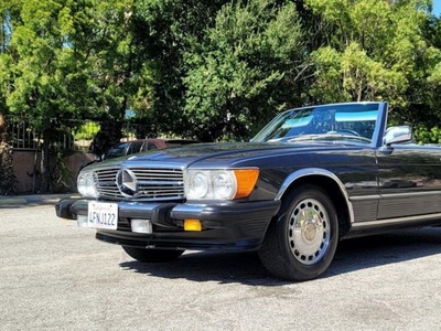 FOR SALE: 1988 Mercedes Benz 560 SL $25,000 USD