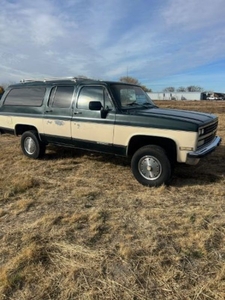 FOR SALE: 1989 Chevrolet Suburban $11,995 USD
