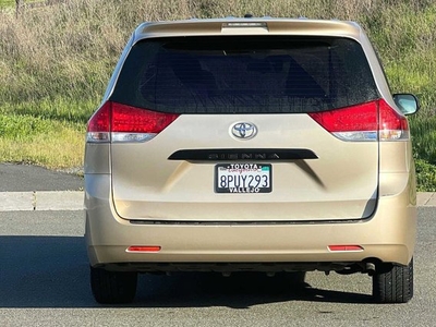 2014 Toyota Sienna Base 7-Passenger in Vallejo, CA