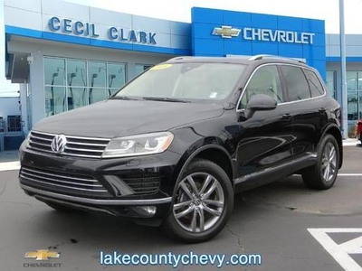 2016 Volkswagen Touareg for Sale in Chicago, Illinois