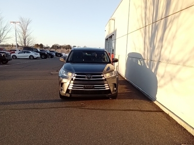 2018 Toyota Highlander XLE in Eau Claire, WI
