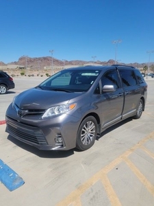 2018 Toyota Sienna XLE Premium FWD 8-Passenger in Lake Havasu City, AZ