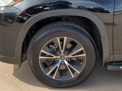 2019 Toyota Highlander LE in Dallas, TX