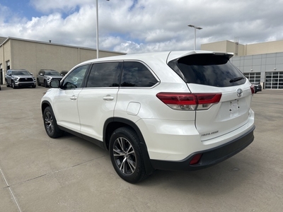 2019 Toyota Highlander LE in Dallas, TX