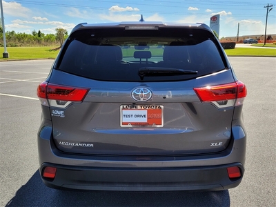 2019 Toyota Highlander XLE in Warner Robins, GA