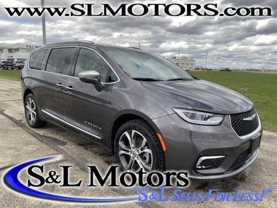 2021 Chrysler Pacifica for Sale in Chicago, Illinois