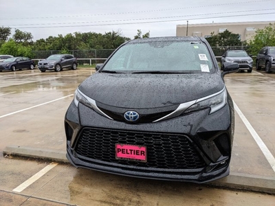 2021 Toyota Sienna XSE in San Antonio, TX