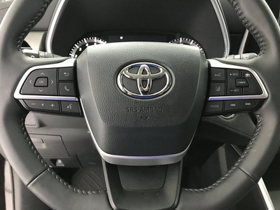 2022 Toyota Highlander XLE in Robstown, TX