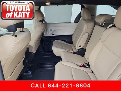 2022 Toyota Sienna XLE in Katy, TX