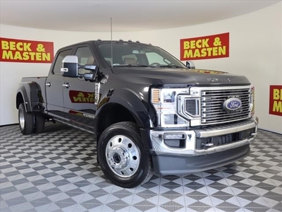 Pre-Owned 2022 Ford F-450SD King Ranch