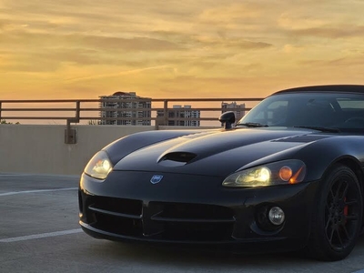 2004 Dodge Viper