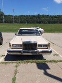 FOR SALE: 1984 Lincoln Town Car $13,995 USD