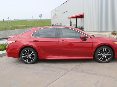 2019 Toyota Camry SE in Saint Louis, MO
