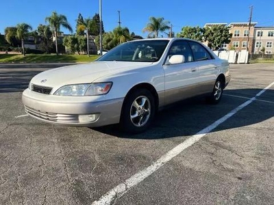 1999 Lexus ES for Sale in Co Bluffs, Iowa