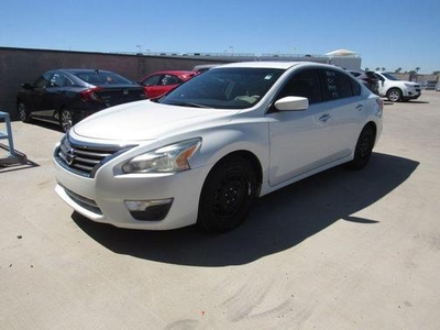 2013 Nissan Altima for Sale in Northwoods, Illinois