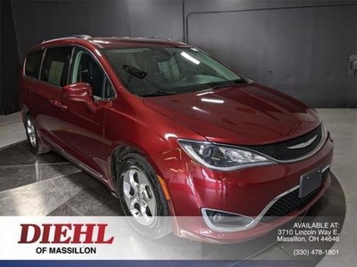 2017 Chrysler Pacifica for Sale in Chicago, Illinois