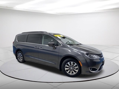 2020 Chrysler Pacifica in Plymouth, WI