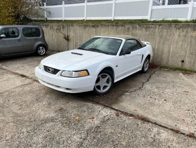 FOR SALE: 2000 Ford Mustang $4,995 USD
