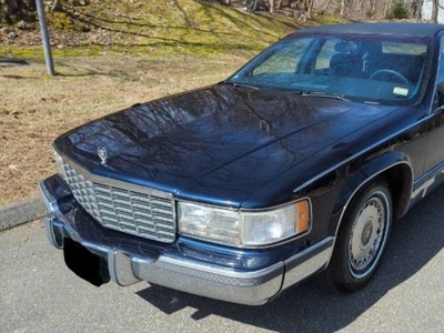 FOR SALE: 1993 Cadillac Fleetwood $11,995 USD