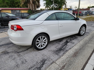 2011 Volkswagen Eos Komfort SULEV in Saint Petersburg, FL