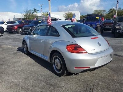 2012 Volkswagen Beetle 2.5 PZEV in Miami, FL
