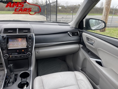 2015 Toyota Camry Hybrid XLE in Indianapolis, IN