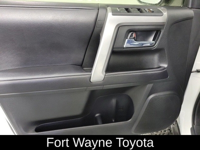 2017 Toyota 4Runner SR5 in Fort Wayne, IN