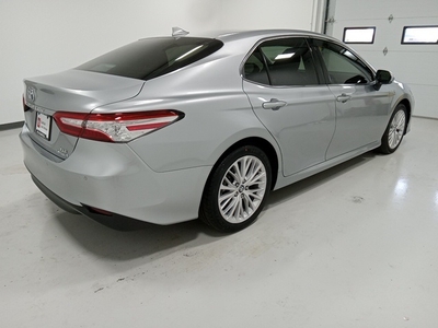 2018 Toyota Camry Hybrid XLE in Fairfield, OH