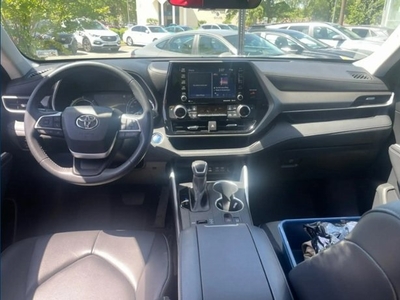 2022 Toyota Highlander Hybrid XLE in Chesapeake, VA