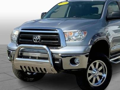 Toyota Tundra 5.7L V-8 Gas