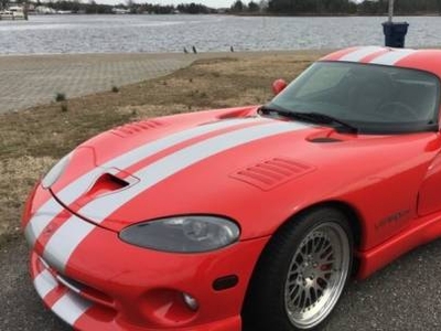 Dodge Viper 8.0L V-10 Gas