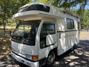 1995 Nissan Atlas 100 Camper Sedan