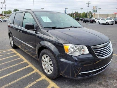 2016 Chrysler Town & Country for Sale in Saint Louis, Missouri