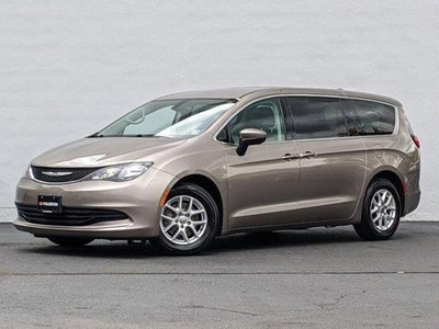 2017 Chrysler Pacifica for Sale in Chicago, Illinois