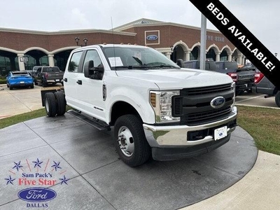 2019 Ford F-350 Chassis Cab for Sale in Northwoods, Illinois