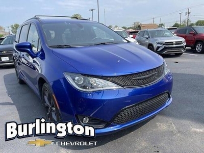 2020 Chrysler Pacifica for Sale in Chicago, Illinois