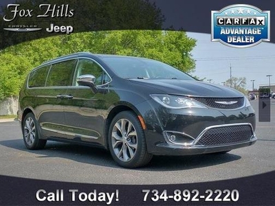 2020 Chrysler Pacifica for Sale in Denver, Colorado