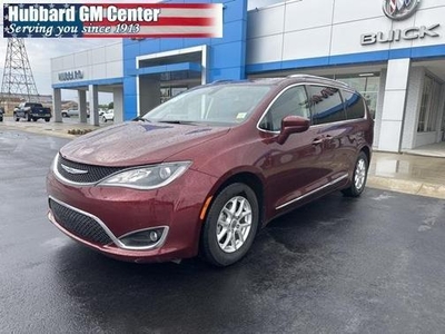 2020 Chrysler Pacifica for Sale in Saint Louis, Missouri