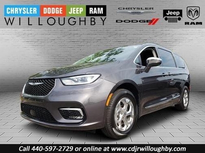 2022 Chrysler Pacifica for Sale in Chicago, Illinois