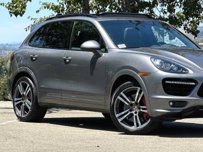 Porsche Cayenne 4.8L V-8 Gas Turbocharged