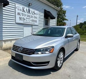 2013 Volkswagen Passat for Sale in Co Bluffs, Iowa