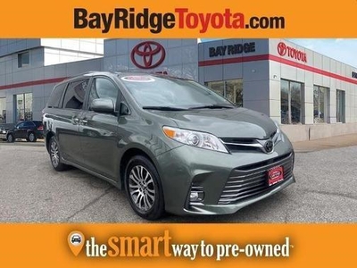 2020 Toyota Sienna for Sale in Co Bluffs, Iowa