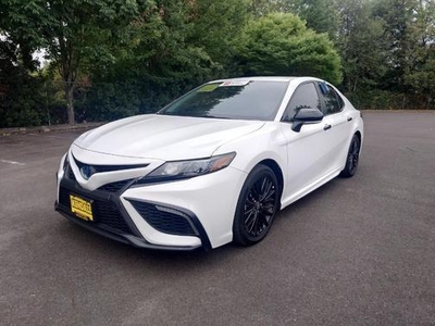 2022 Toyota Camry Hybrid for Sale in Co Bluffs, Iowa